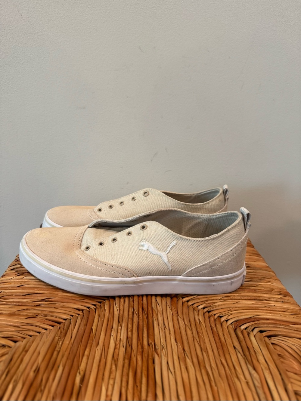 Women’s Puma Beige Canvas Slip-On Sneakers with White Logo no laces size 9